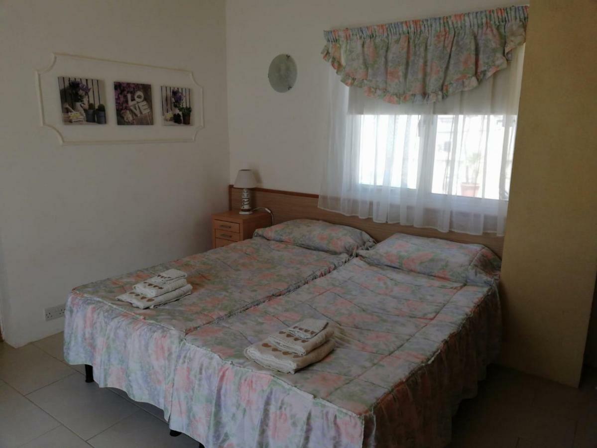 Studio Apartment With Private Terrace, Jacuzzi & Views Mosta Exterior foto